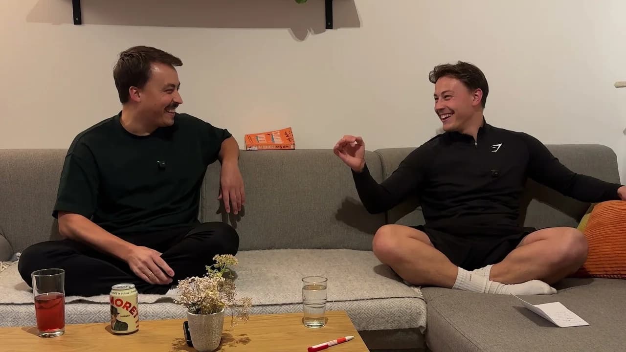 Thumbnail Folge 16: Chris und Sascha auf dem Sofa